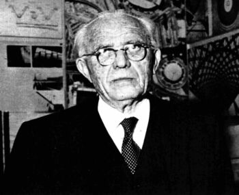 Pier Luigi Nervi: Black and white photo of the architect.