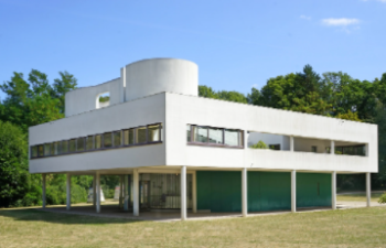 La Villa Savoye di Le Corbusier (Poissy, Francia): Foto della struttura da lontano. 