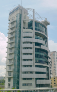 La torre Mesiniaga con il suo nucleo di ascensori - (1992, Selangor, Malesia)