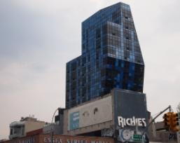 Condominium bleu à New York (2007)