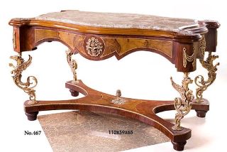 Francés- estilo Luis XV ormulu, grifo-mesa de centro