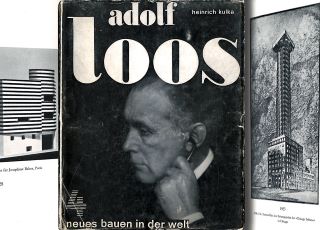 O próprio Adolf Loos no cartaz representado no centro, enquanto os outros dois retratam duas estruturas de design feitas por ele. 