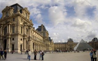 O apartamento de Napoleão no Louvre, Paris
