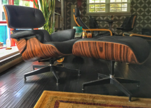 L'Eames Lounge Chair & Ottoman.