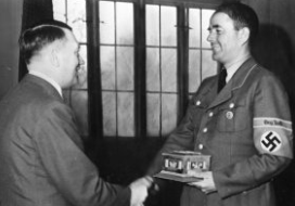 Albert Speer con Adolf Hitler.