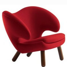 Esta silla Pelikan se inspiró en el arte 
libre moderno, Finn Juhl diseñó la silla en 1940.