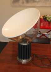Lámpara de mesa Flos Taccia