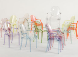 El sillón Fantasma Louis, diseñado por Philippe Starck para Kartell