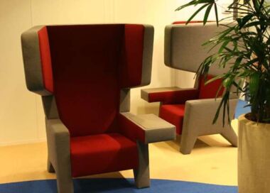 Un esempio di sedia di design moderno