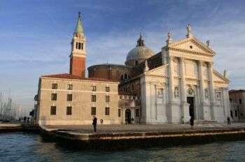 Fachada de San Giorgio Maggiore, en Venecia, construida en 1566, por Palladio.