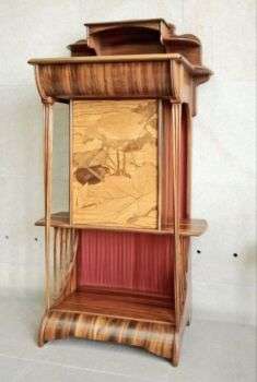 Louis Majorelle at the musée d'Orsay: Piece of furniture made out of wood. 