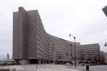 Edificio federale Robert C. Weaver - 1965-1968, Marcel Breuer. Washington, D.C.