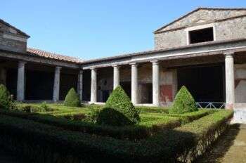Photo of the peristyle of the house of Menander (Pompeii)