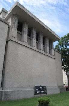 Unity Temple, Chicago, USA, (1906-1907) by the architect Frank Lloyd Wright: A photo of the simple structure. 